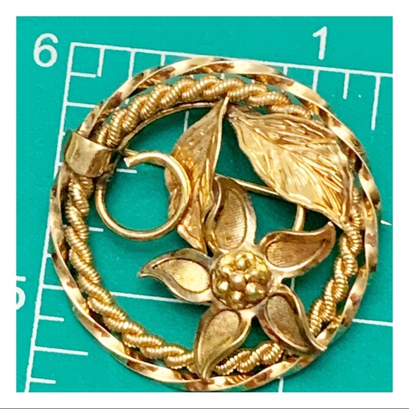 12k gold filled flower circle wreath brooch pin - Picture 2 of 10